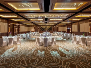 Отель Crowne Plaza Festival City an IHG