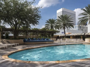 Four Seasons Houston Hotel