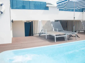 The Blue Pearl Kata Hotel