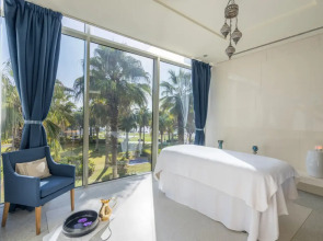 Rixos The Palm Hotel & Suites