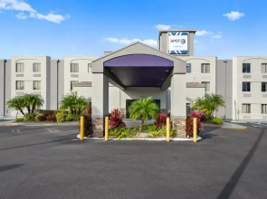 SPOT X Hotel Tampa - Wesley Chapel by The Red Collection