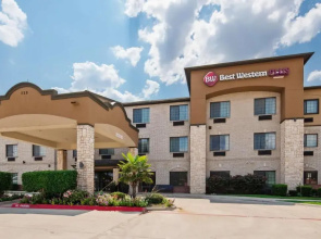Best Western Plus Mansfield Inn & Suites