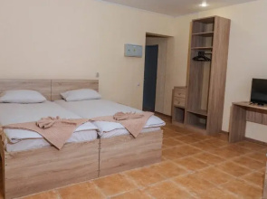 Hotel "Garmoniya-M"