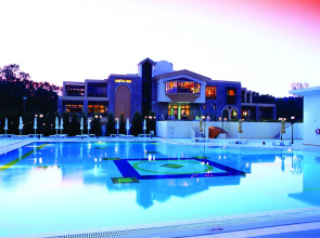 Simantro Resort