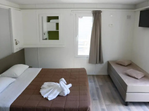Hu Venezia Camping in Town
