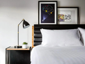 Freepoint Cambridge, Tapestry Collection By Hilton