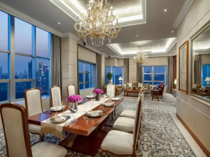 Отель Crowne Plaza Shenzhen Futian by IHG