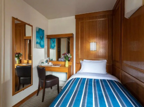 Отель St Giles London