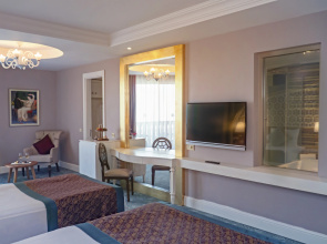Royal Taj Mahal - All Inclusive