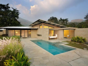 Dharana at Shillim Hotel