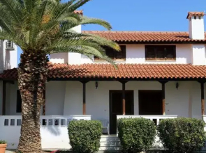 Candia House