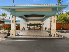 Airport Honolulu Hotel, Trademark Collection by Wyndham