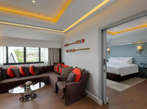 Отель The Boathouse Phuket