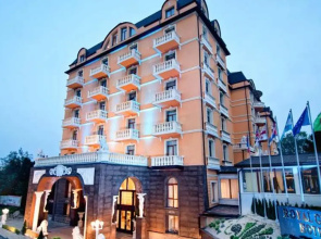Royal Grand Hotel