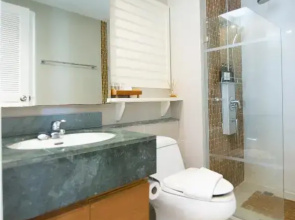 Royal Beach View Suites