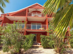 Palm Court Residence & Hotel at Orient Beach