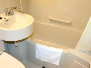 Toyoko Inn Shin Osaka Higashi Mikuni Station