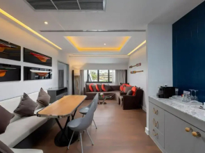 Отель The Boathouse Phuket