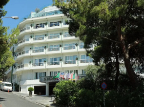 St. George Lycabettus Lifestyle Hotel