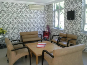 Ares City Hotel
