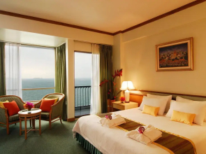 Cosy Beach Hotel