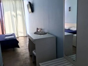 Santorini Hotel