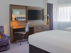 DoubleTree by Hilton Edinburgh Airport