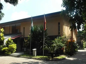 La Cour Hotels and Apartments Glover