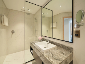 Отель Arabian Park Dubai, an Edge by Rotana Hotel