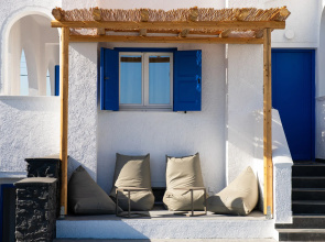 Bios Santorini Vegan - Vegetarian Boutique Hotel 