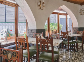 Отель Meson Castilla Atiram 