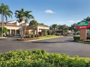 Courtyard by Marriott Fort Myers Cape Coral Hotel