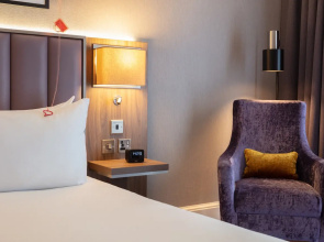 DoubleTree by Hilton Edinburgh Airport