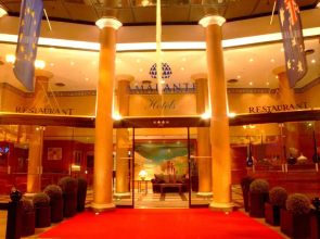 Le Cetai Cannes Beach Hotel