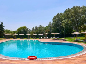 Grand Resort Lagonissi