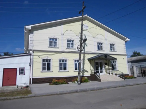 Gostinyi dvor