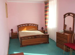 Zarya Hotel