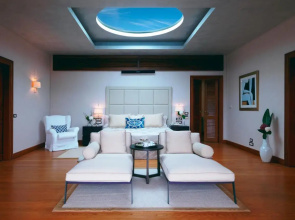 Grand Resort Lagonissi