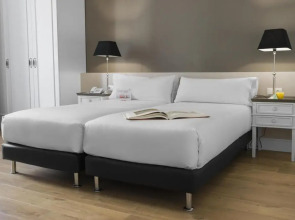 Отель Meson Castilla Atiram 