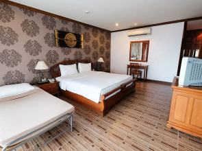 Aiyaree Place Hotel