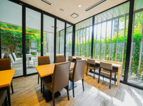 Quintessa Hotel Tokyo Haneda Comic & Books
