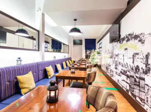 Cairn Hotel