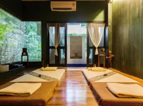 Horizon Karon Beach Resort & Spa