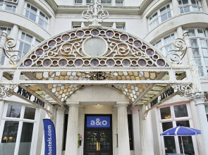 a&o Brighton Palace Pier