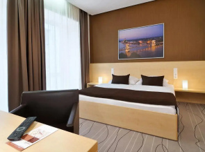 Promenade City Hotel