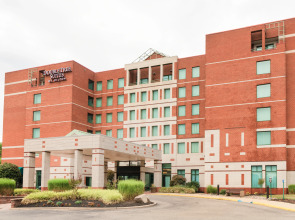 DoubleTree Suites by Hilton Hotel Philadelphia West