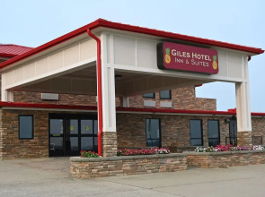 Giles Hotel Inn & Suites
