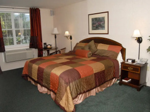 The Inn At Houghton Creek