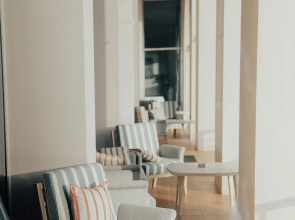 Отель Millennium Lakeview