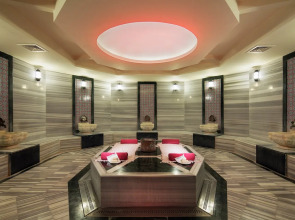 Green Bay Resort & Spa